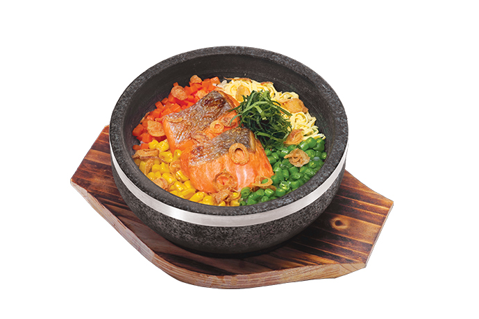 GRILLED SALMON & RICE IN HOT STONE BOWL